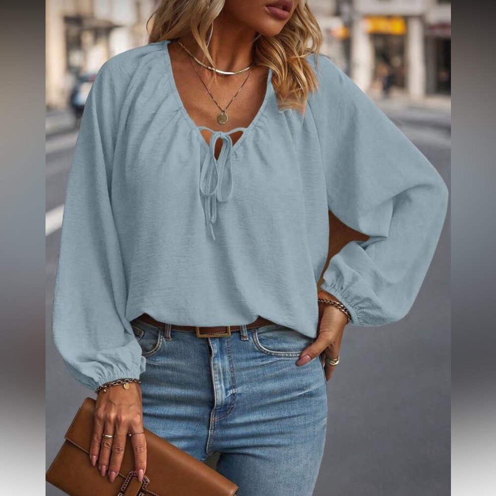 Elegant Blue Women's Blouse